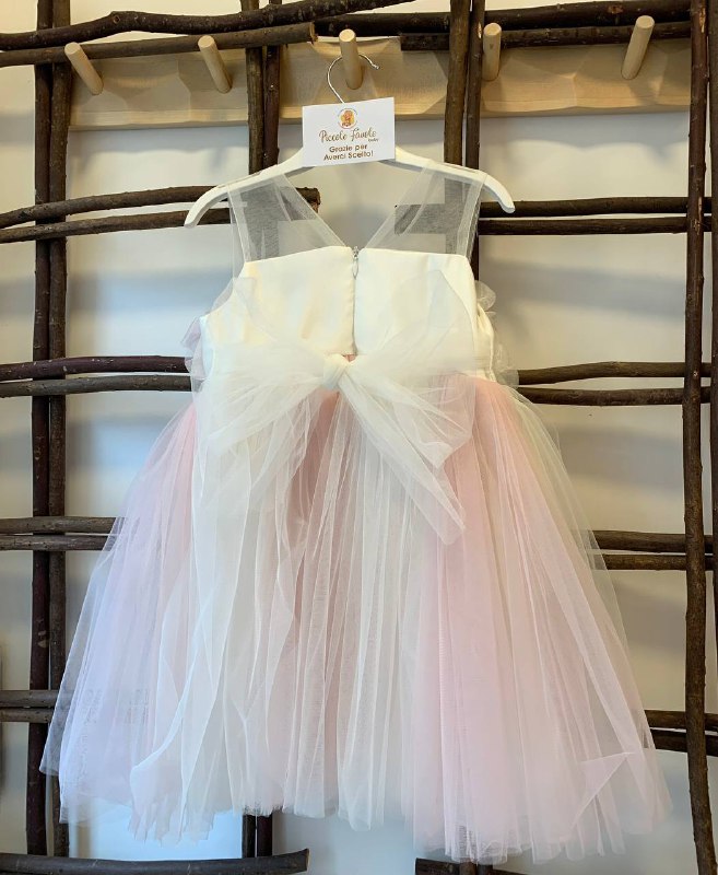 ABITO DAMINA CON FIORI A RILIEVO ROSA