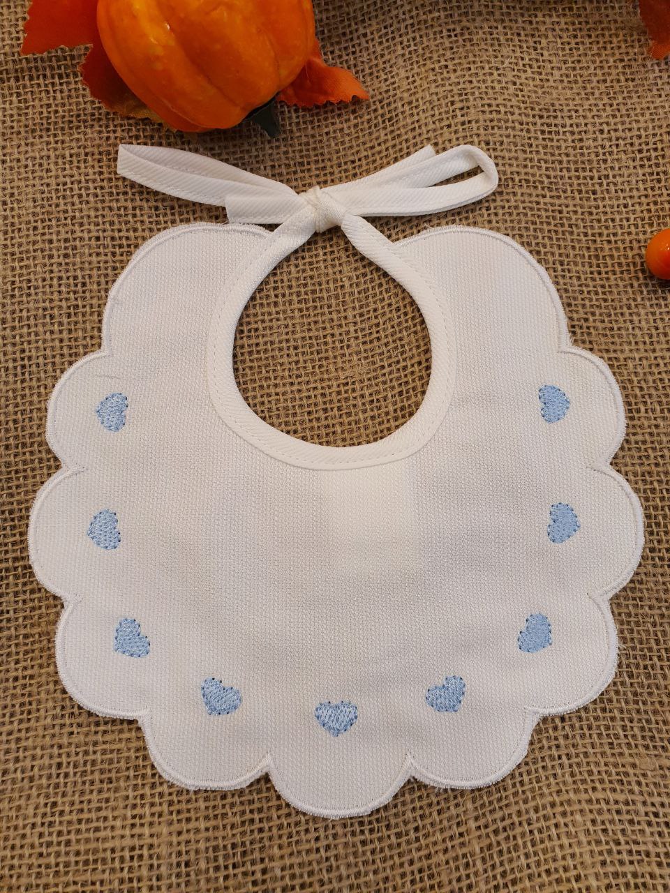 BAVETTA CON CUORI RICAMATI AZZURRI PAPPA&LATTE