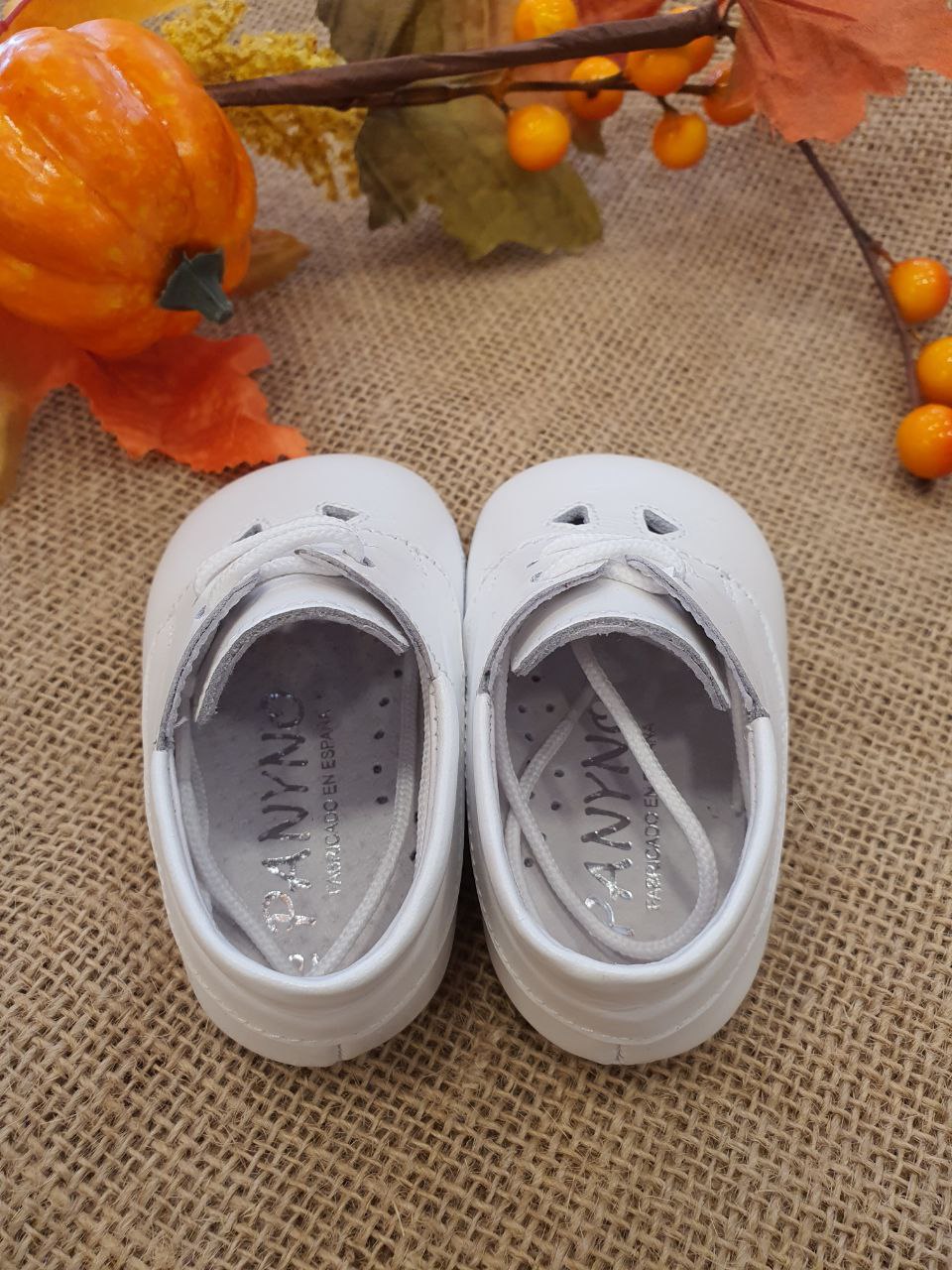 OCCHIELLO BIANCO PERLATO CON LACCI PANYNO