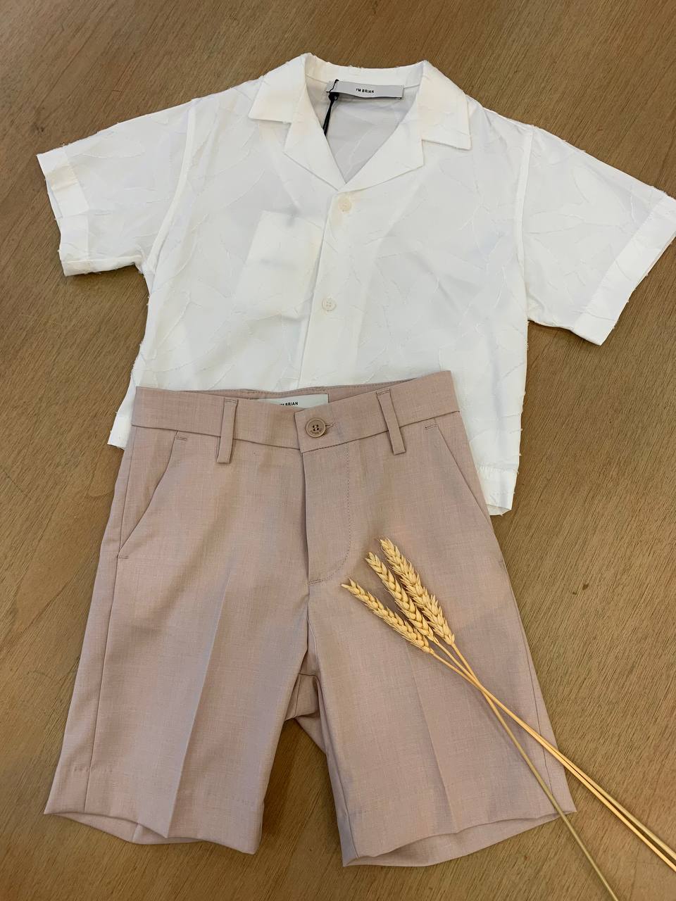 BERMUDA BEIGE I'M BRIAN
