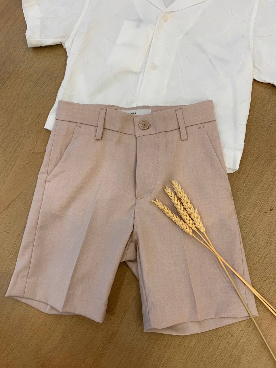 BERMUDA BEIGE I'M BRIAN