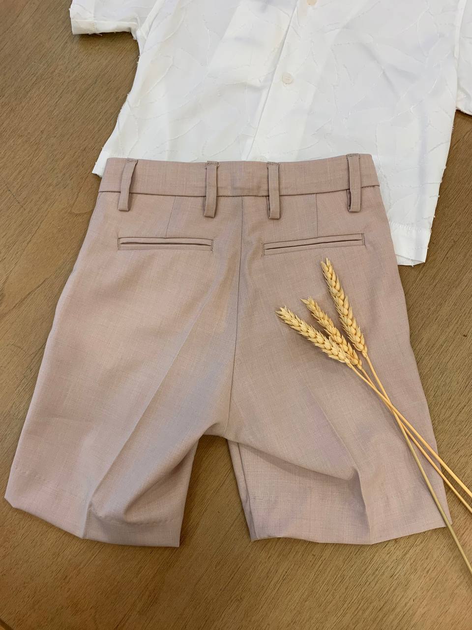 BERMUDA BEIGE I'M BRIAN