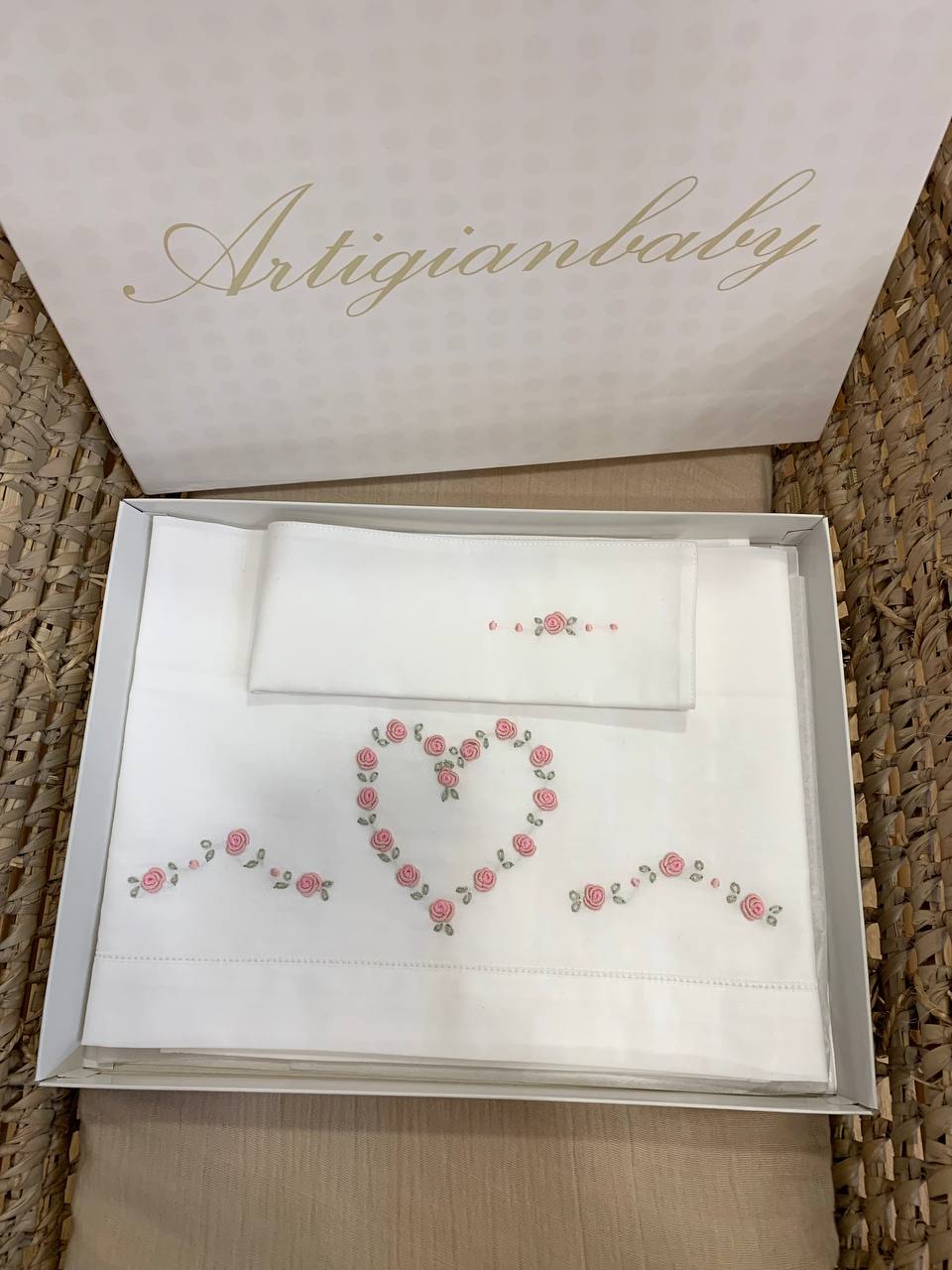 LENZUOLINO CUORE DI FIORI ARTIGIANBABY BIANCO-ROSA