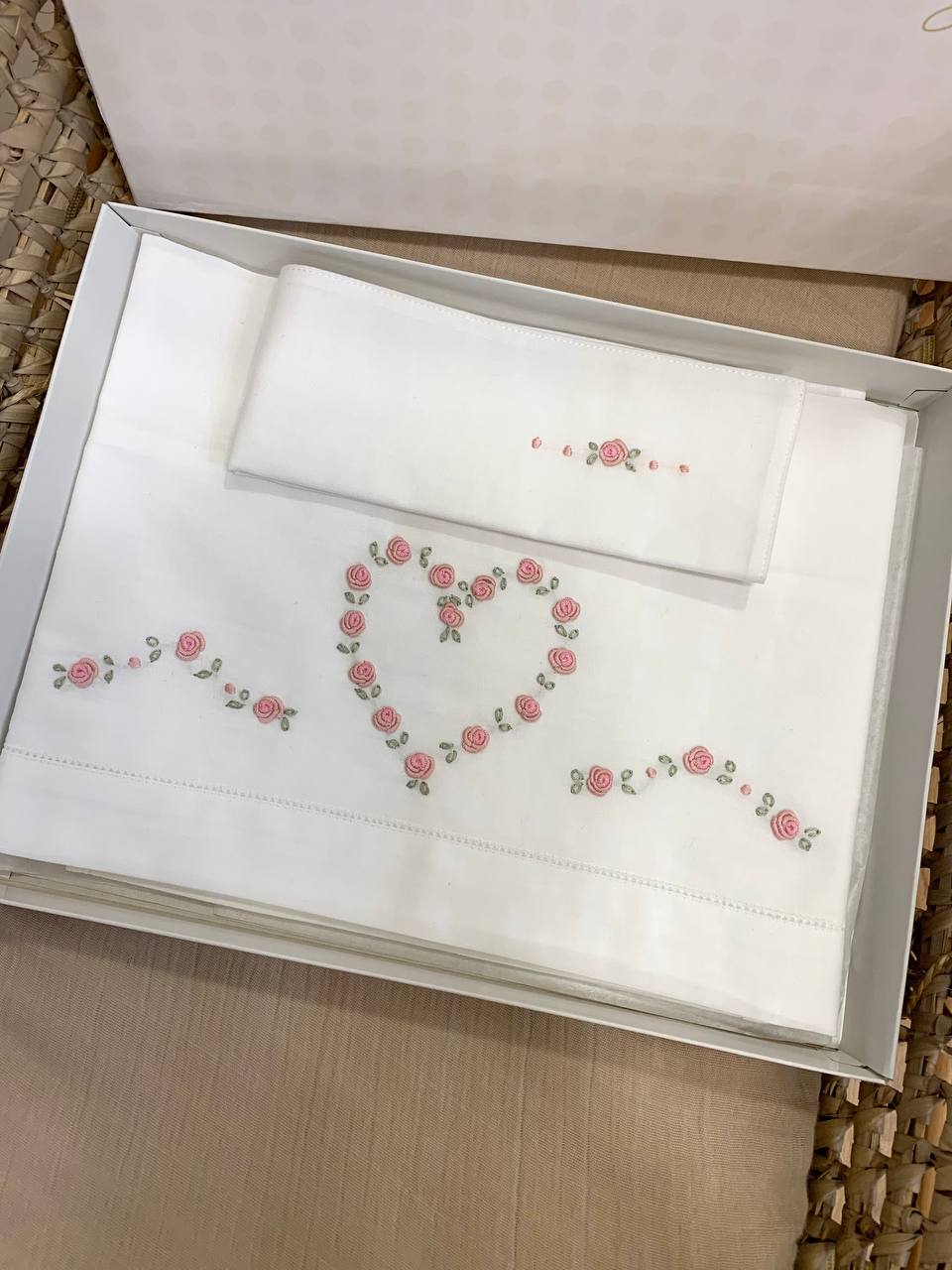 LENZUOLINO CUORE DI FIORI ARTIGIANBABY BIANCO-ROSA