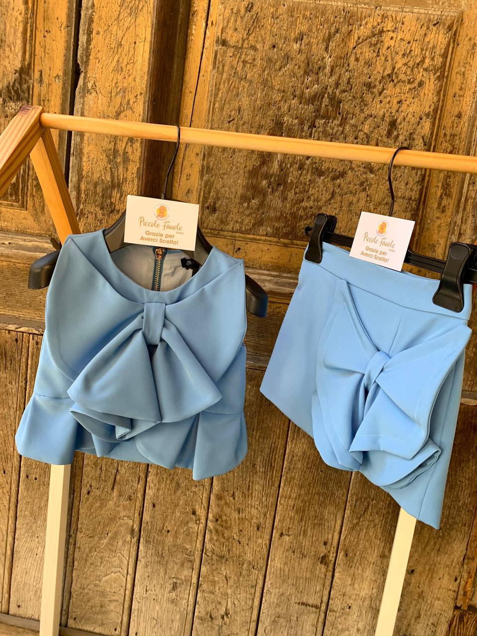 COMPLETO CON FIOCCO AZZURRO PETIT POSH