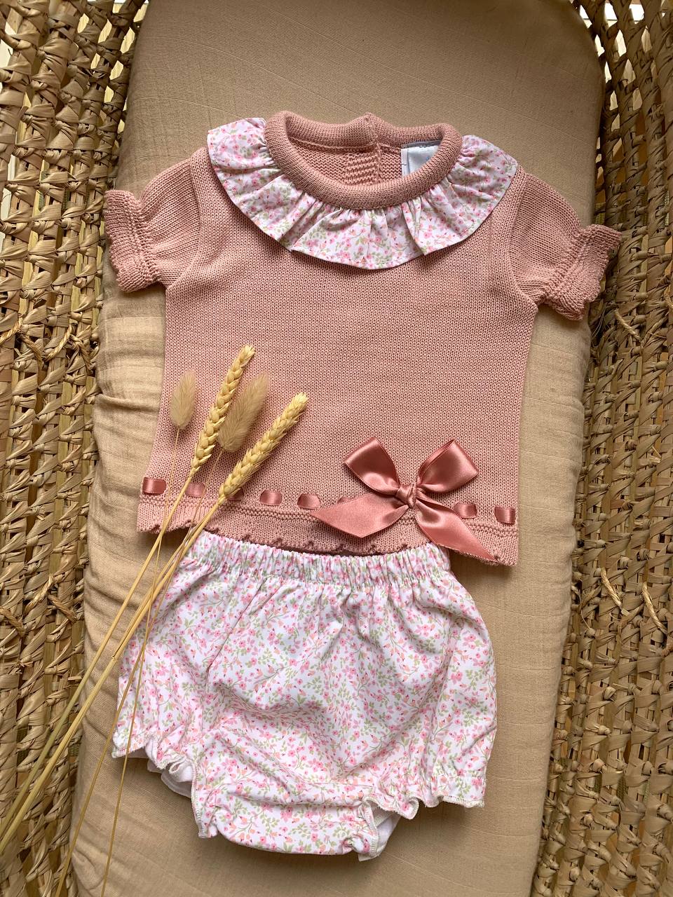 PAGLIACCETTO FIORELLINI CON FIOCCO IN RASO SARDON