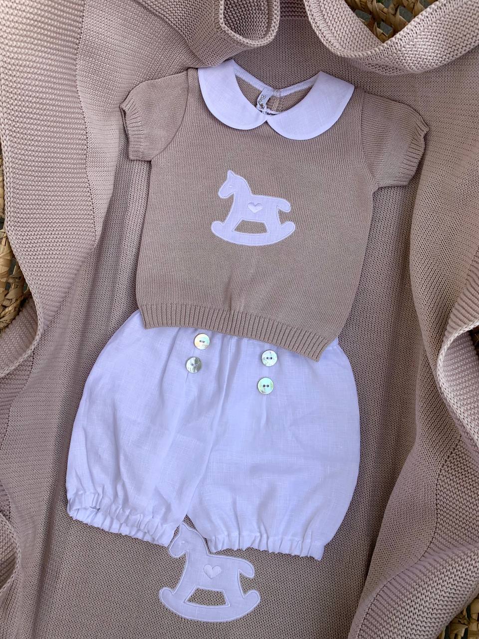 COMPLETO BEIGE CAVALLO A DONDOLO BABY LORD