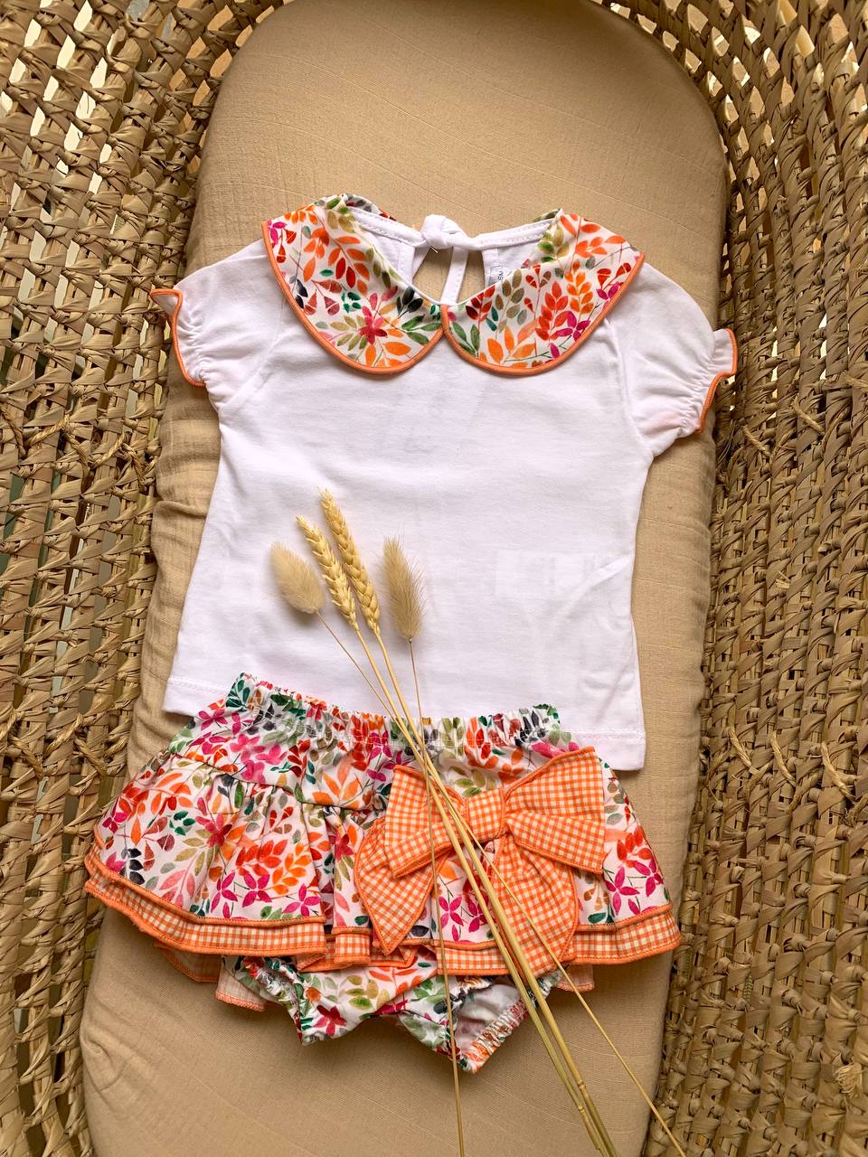 COMPLETO ARANCIONE FLOREALE T-SHIRT E CULOTTE CALAMARO