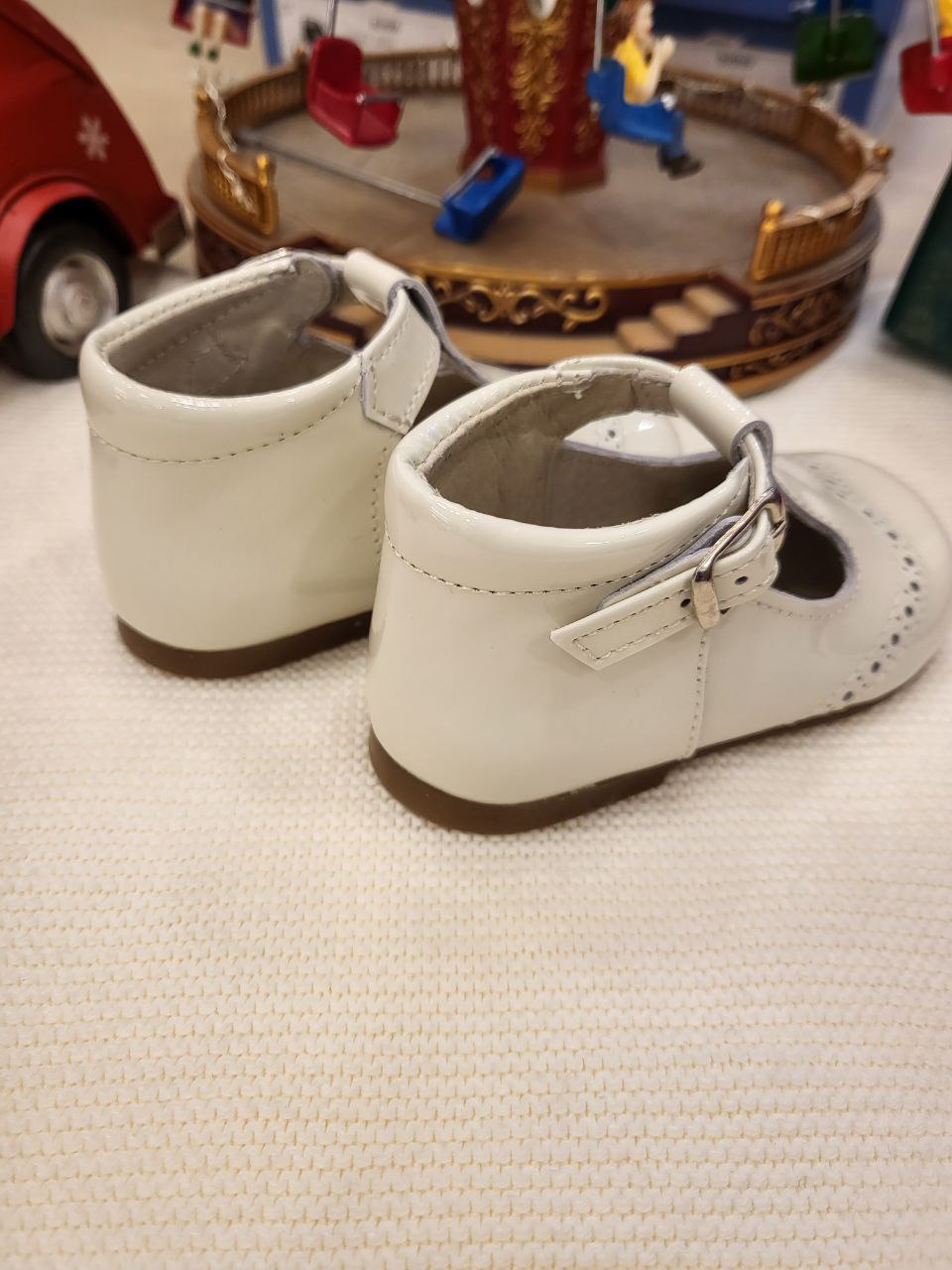 bambolina beige lucida Rizitos