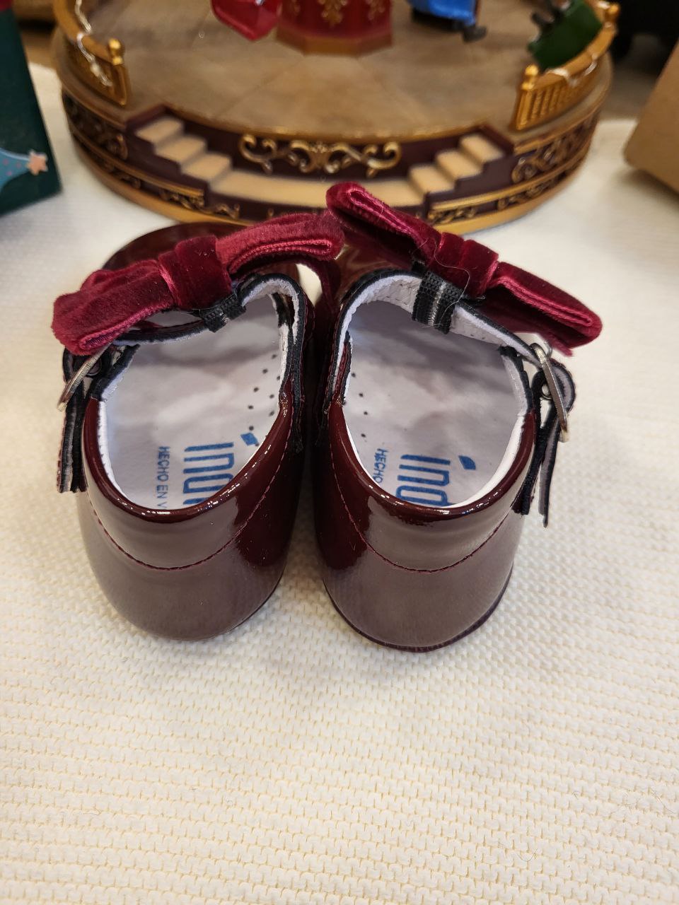 SCARPA LUCIDA BORDEAUX CON FIOCCO INDICE