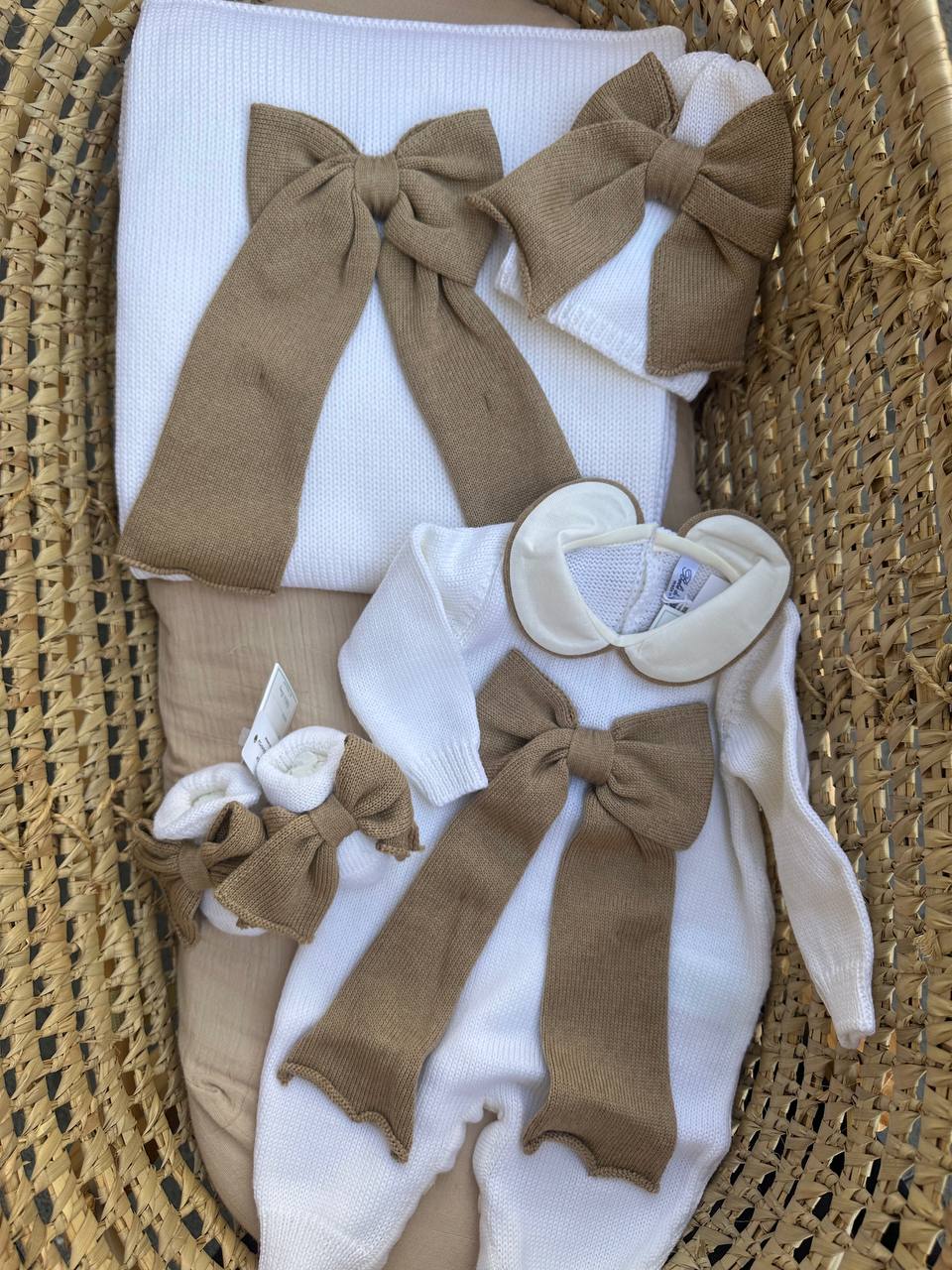 Coordinato FIOCCO DI LATTE NOCCIOLA