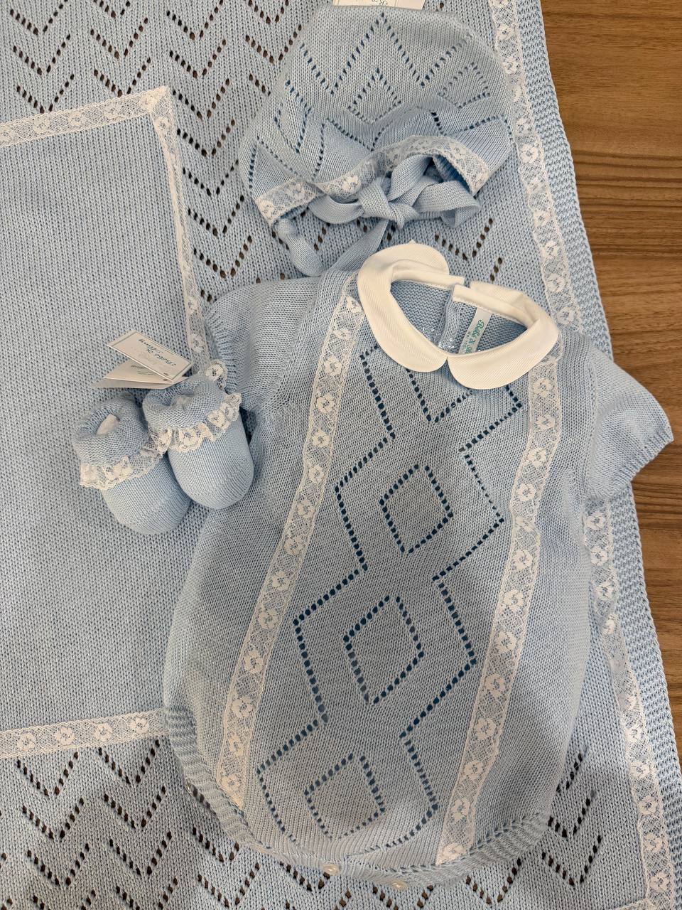 PAGLIACCETTO, CUFFIA E SCARPINE SOGNO DI CIELO BEBÉ DI ALMY