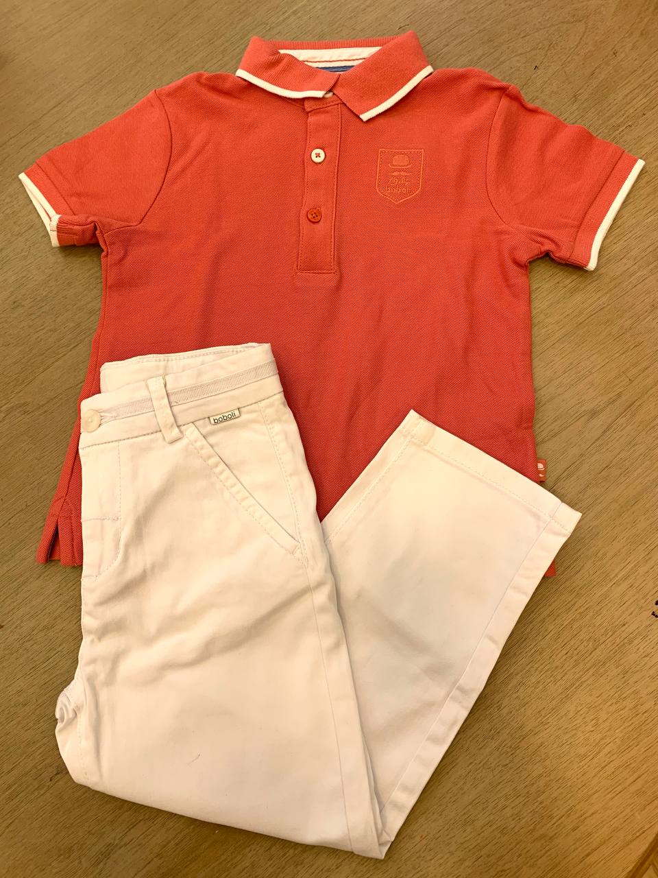 Completo polo salmone e pantalone boboli