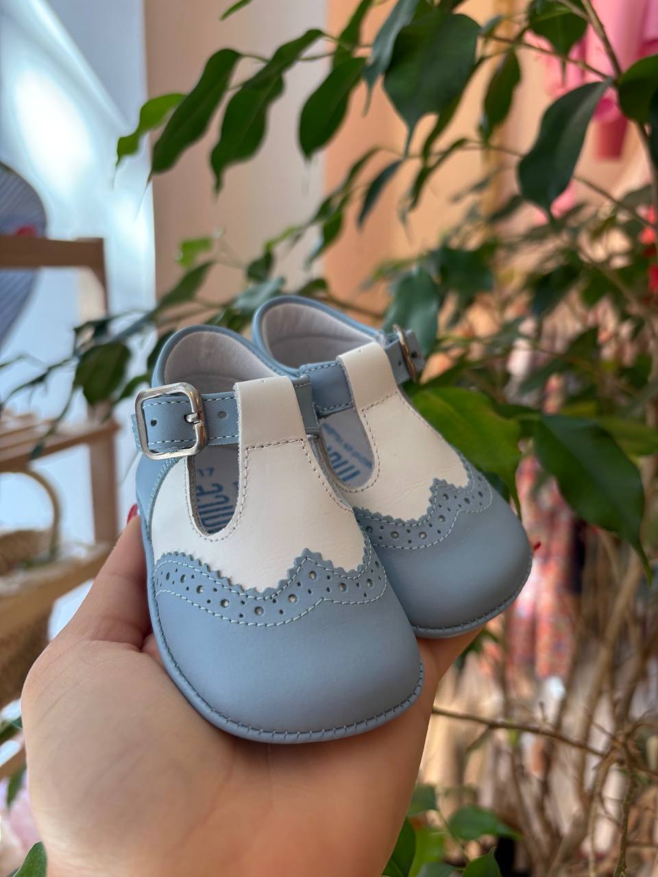 Scarpine con ricami Bianca e CELESTE INDICE CULLA