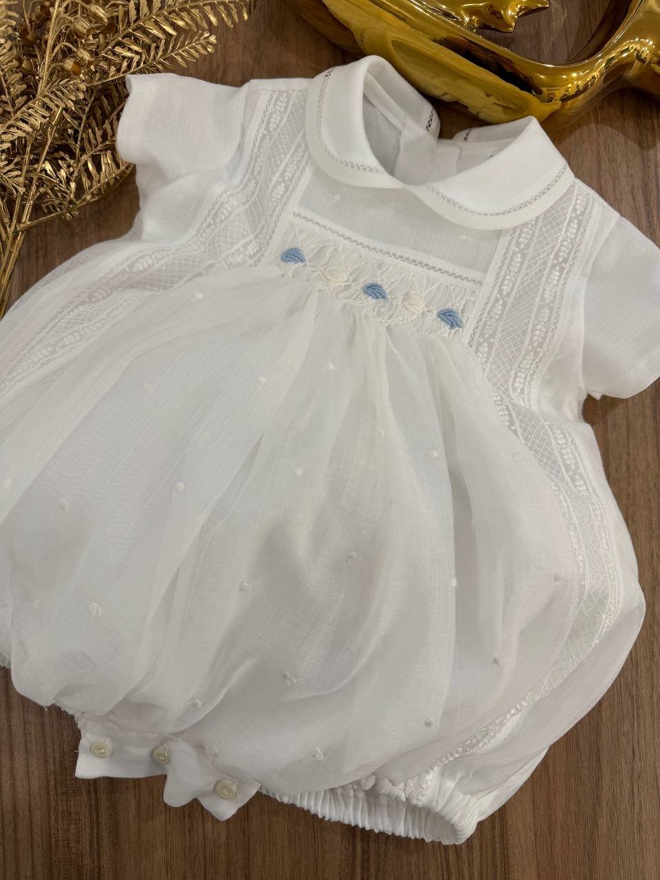 PAGLIACCETTO BATTESIMALE PUNTO SMOCK BIANCO E CELESTE CHARO