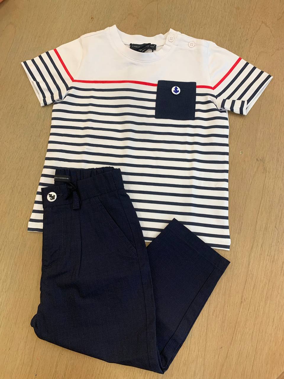 T-shirt e pantalone Daniele alessandrini