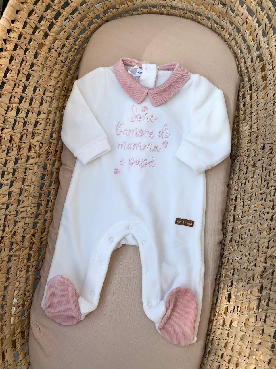 Tutina in ciniglia bianca e rosa Minibanda