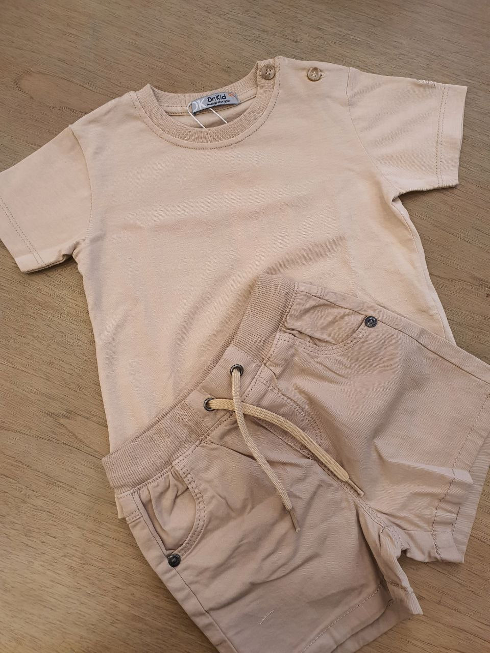 Completo t-shirt dr kid e shorts boboli