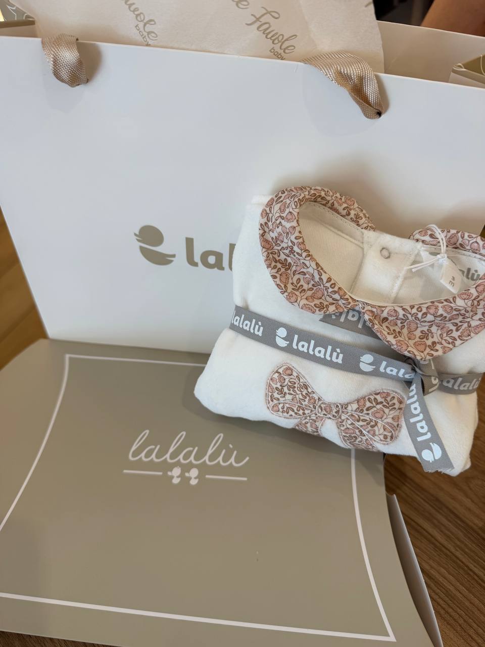 Box Lalalù con tutina FIORI