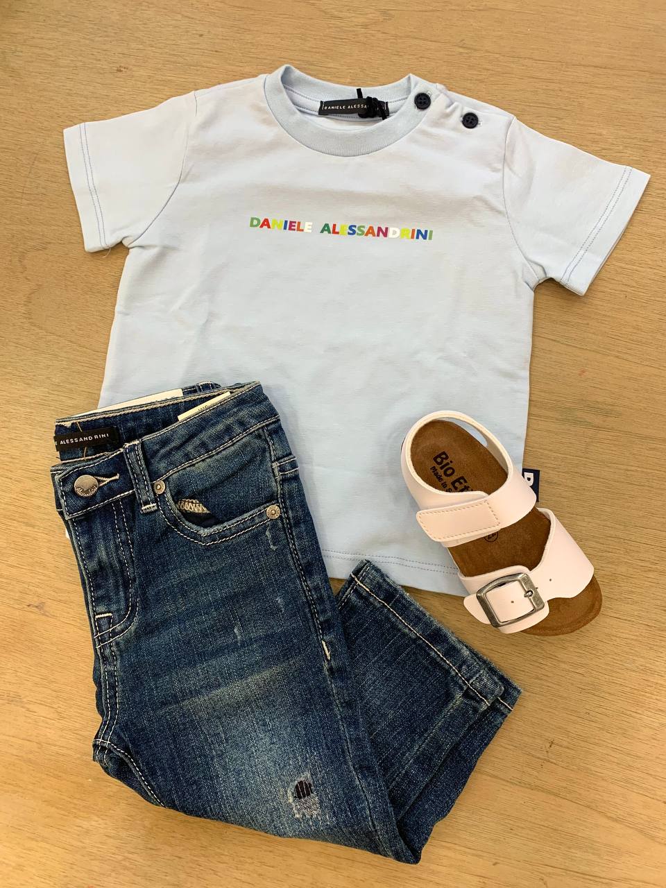 Completo jeans e T-shirt Daniele alessandrini