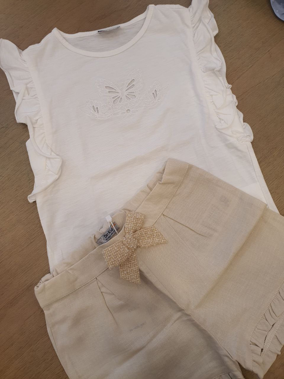 Completo t-shirt e shorts Beige in Lino