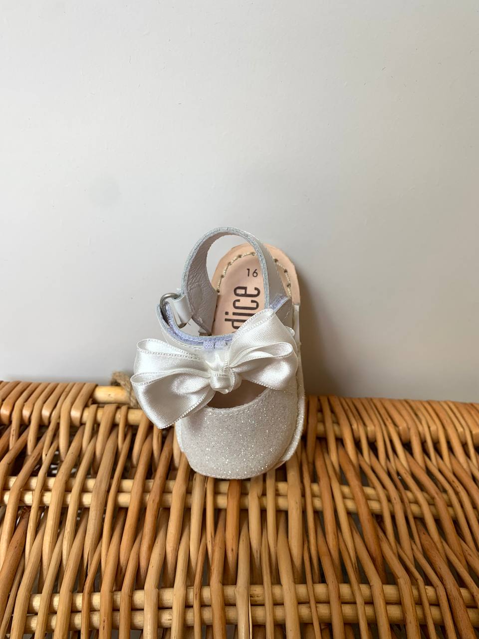 Minorchine bianco glitter INDICE