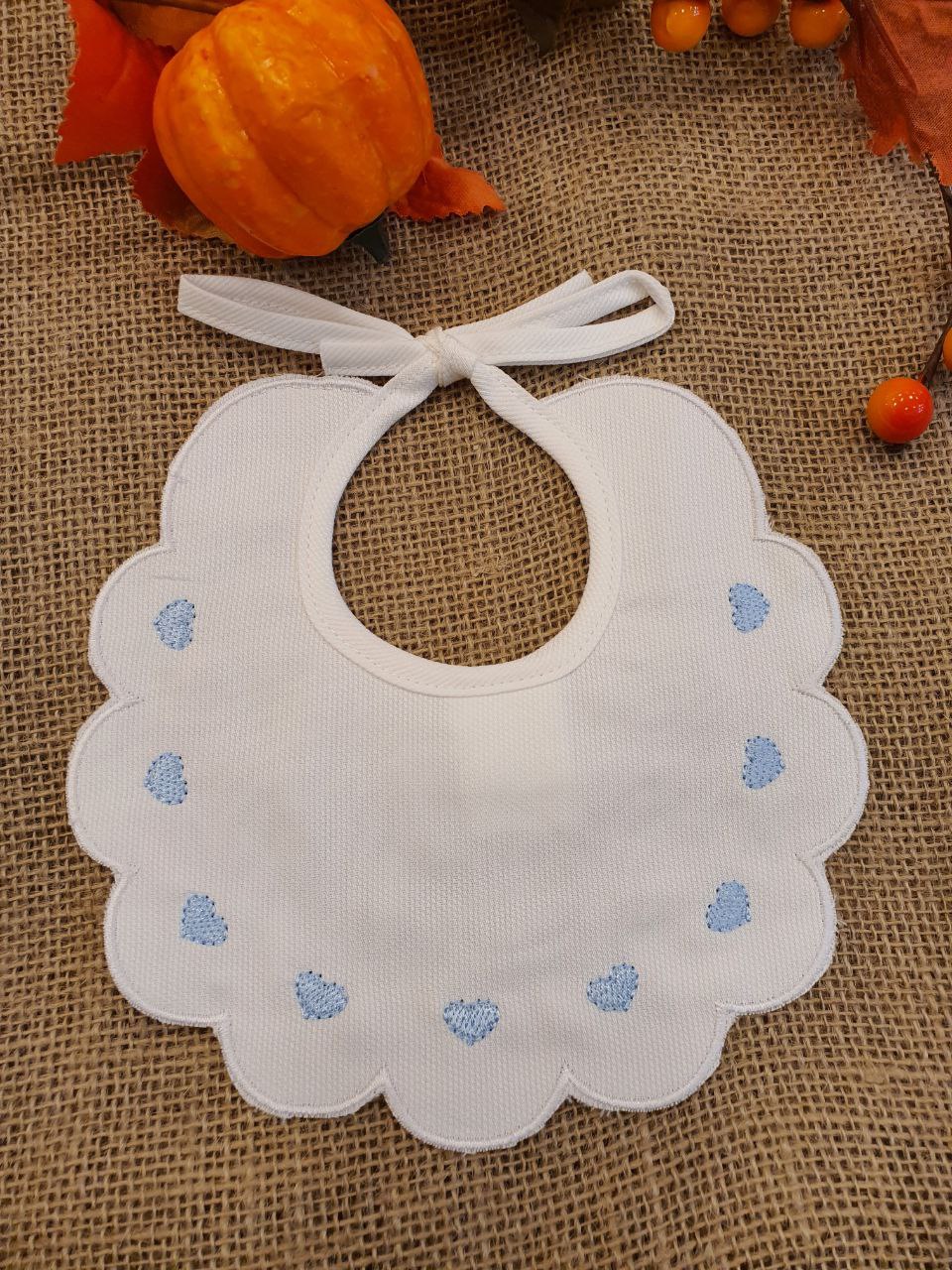 BAVETTA CON CUORI RICAMATI AZZURRI PAPPA&LATTE