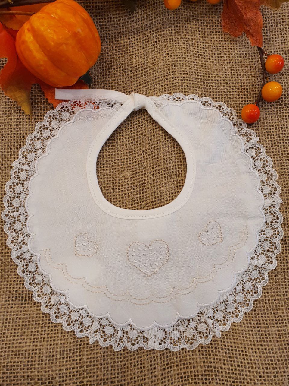 BAVETTA DOPPIO RICAMO CON CUORI BEIGE PAPPA&LATTE