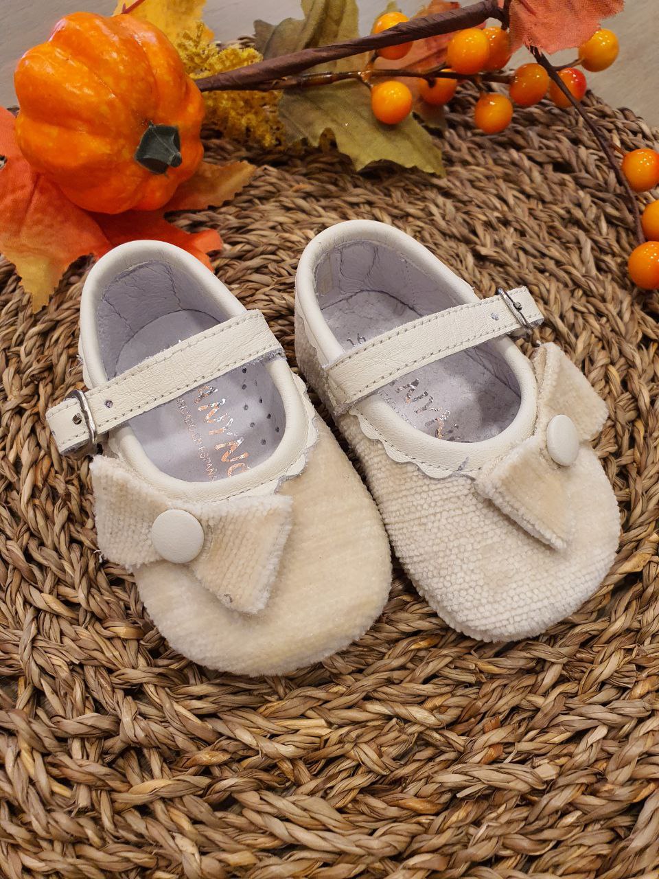 BAMBOLINA IN CAMOSCIO CON FIOCCO BEIGE PANYNO