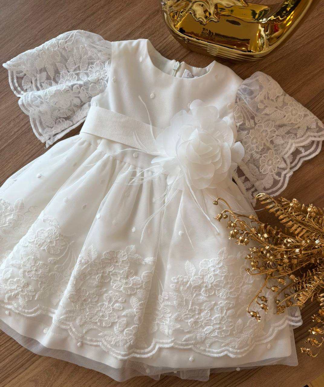 ABITO BATTESIMALE PANNA CON RICAMO FIORI TETO E TATTA