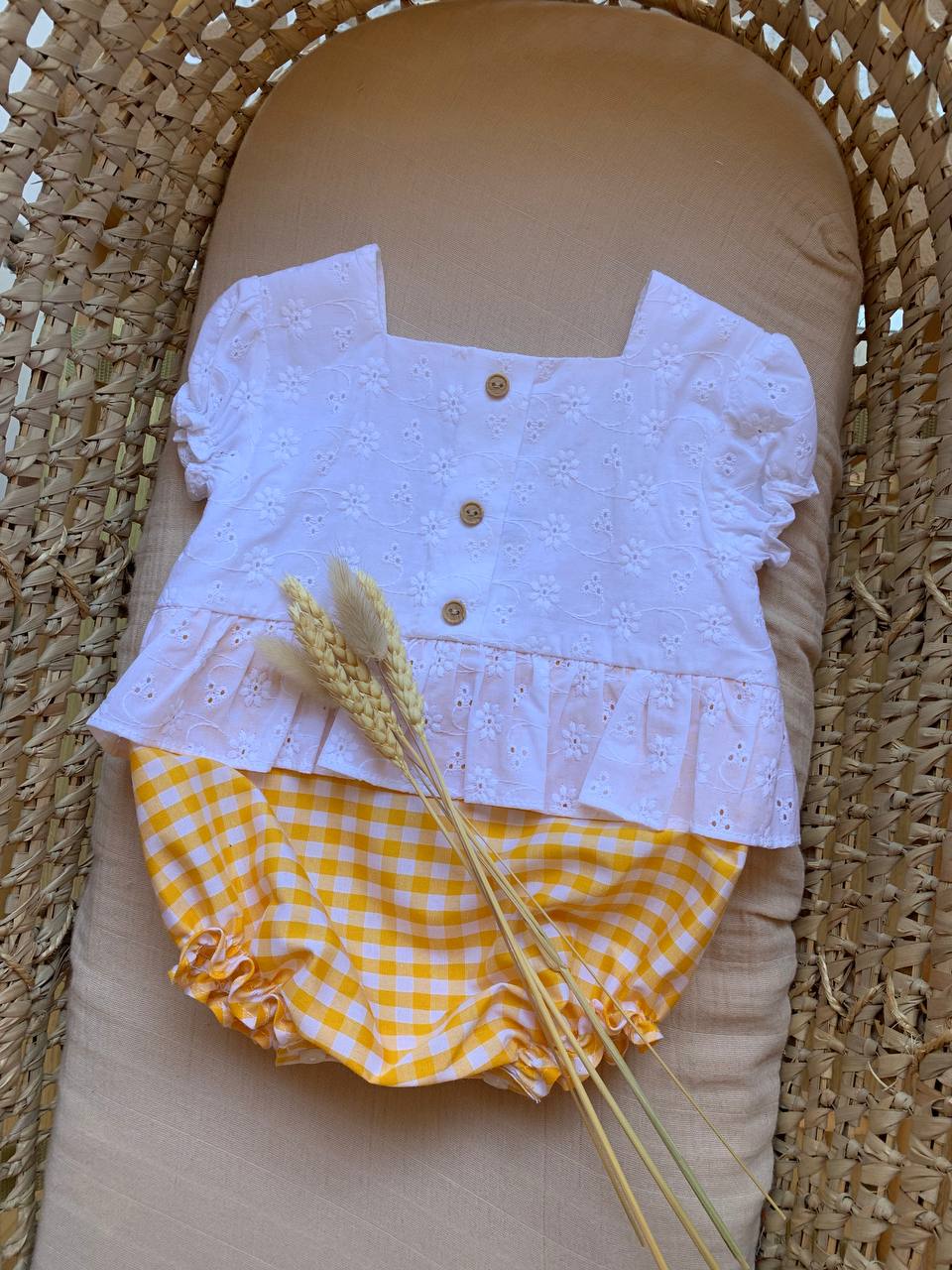 PAGLIACCETTO QUADRETTI  CON PIZZO SAN GALLO GIALLO DEL SUR