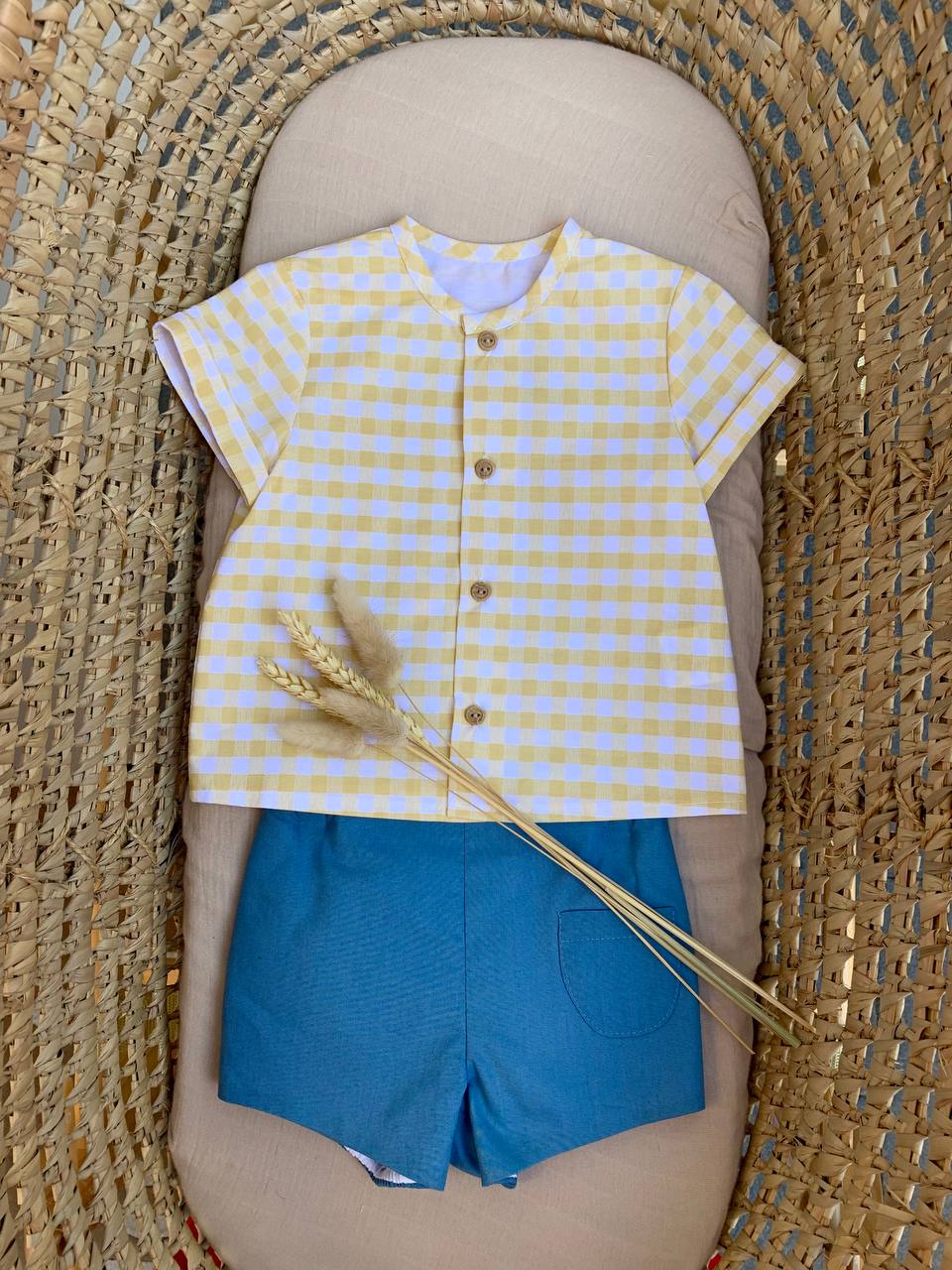 CAMICETTA QUADRETTI GIALLO E SHORTS BLU  DEL SUR