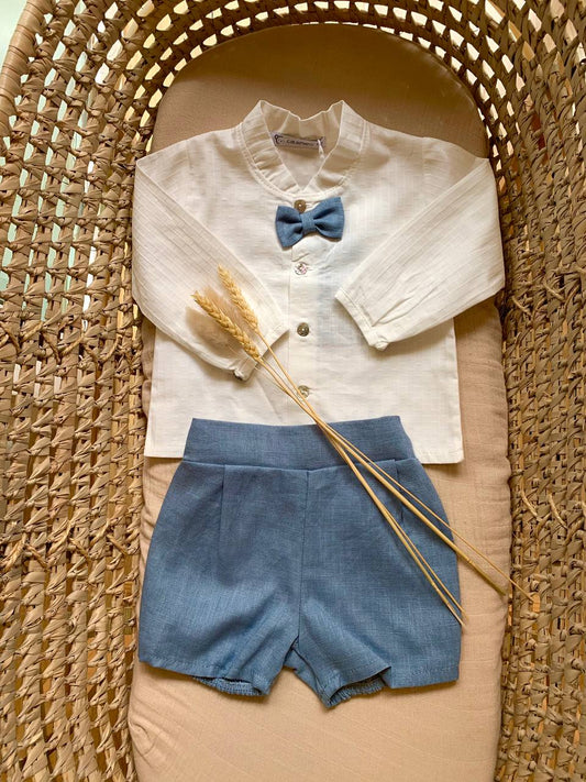COMPLETO CAMICIA BIANCA CON PAPILLON E SHORTS BLU CALAMARO