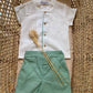 COMPLETO CAMICIA BIANCA E SHORTS VERDE