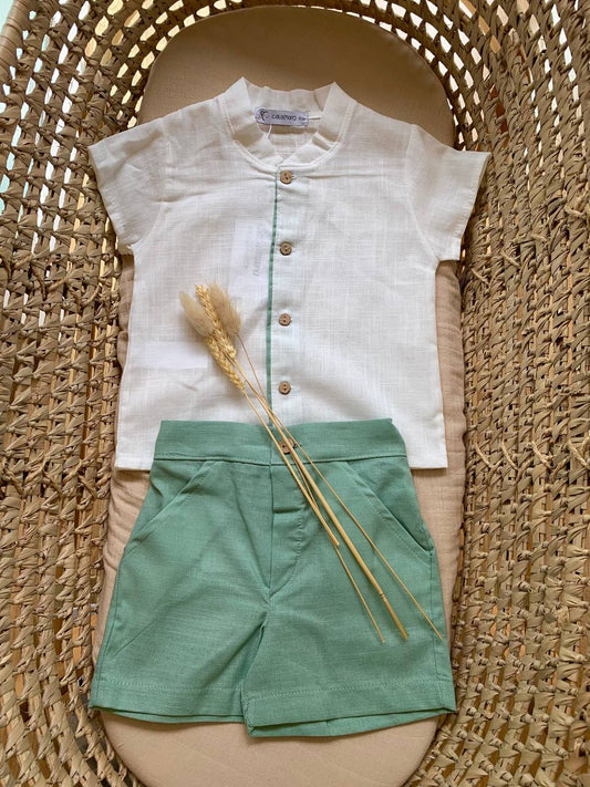 COMPLETO CAMICIA BIANCA E SHORTS VERDE