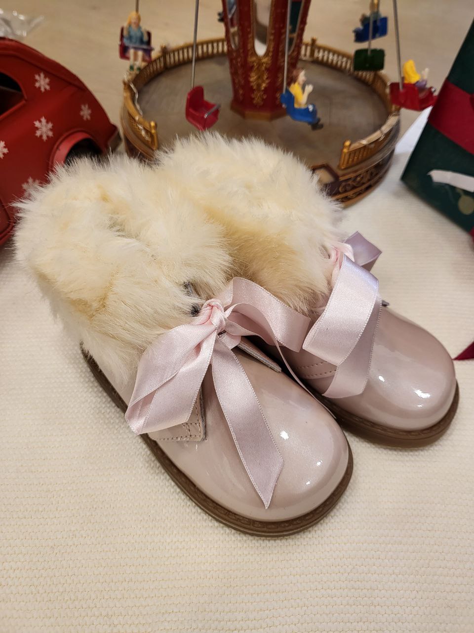 stivaletto rosa con peluche Rizitos