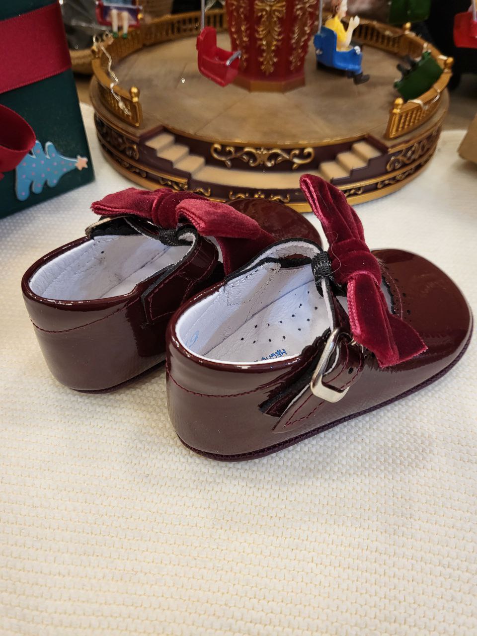 SCARPA LUCIDA BORDEAUX CON FIOCCO INDICE