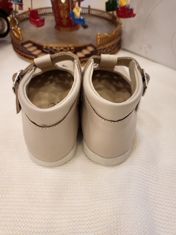 OCCHIELLO BEIGE CAMINITO