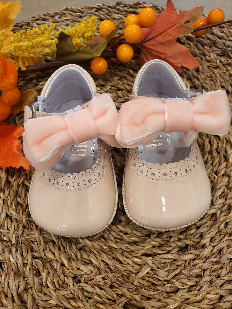 BAMBOLINA LUCIDA CON FIOCCO IN VELLUTO ROSA INDICE