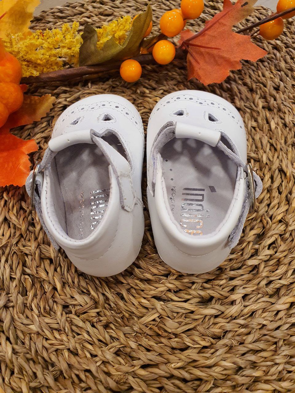 OCCHIELLO BIANCO CON RICAMO INDICE