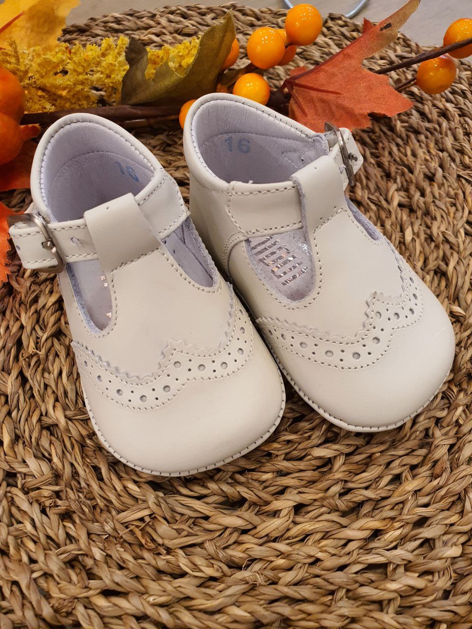 SCARPINA CON RICAMO PORCELLANA INDICE