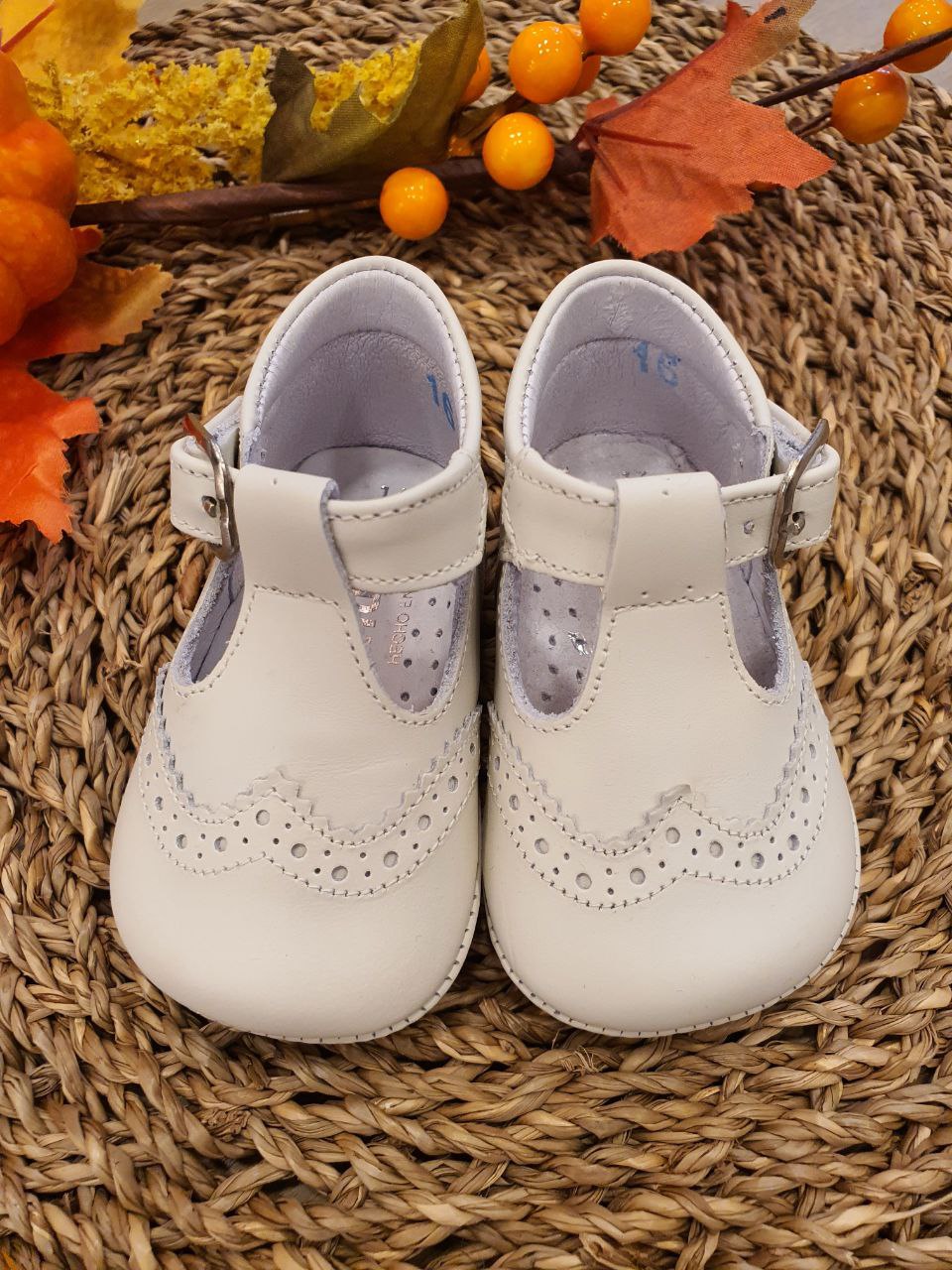 SCARPINA CON RICAMO PANNA INDICE