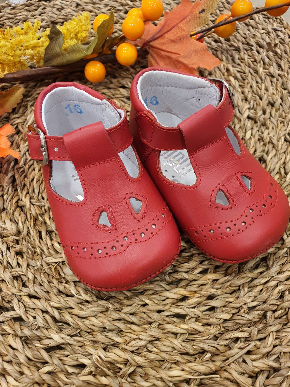 OCCHIELLO CON RICAMI ROSSO INDICE