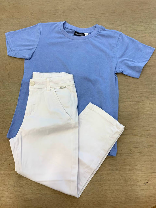 T-SHIRT CELESTE E PANTALONE  BIANCO