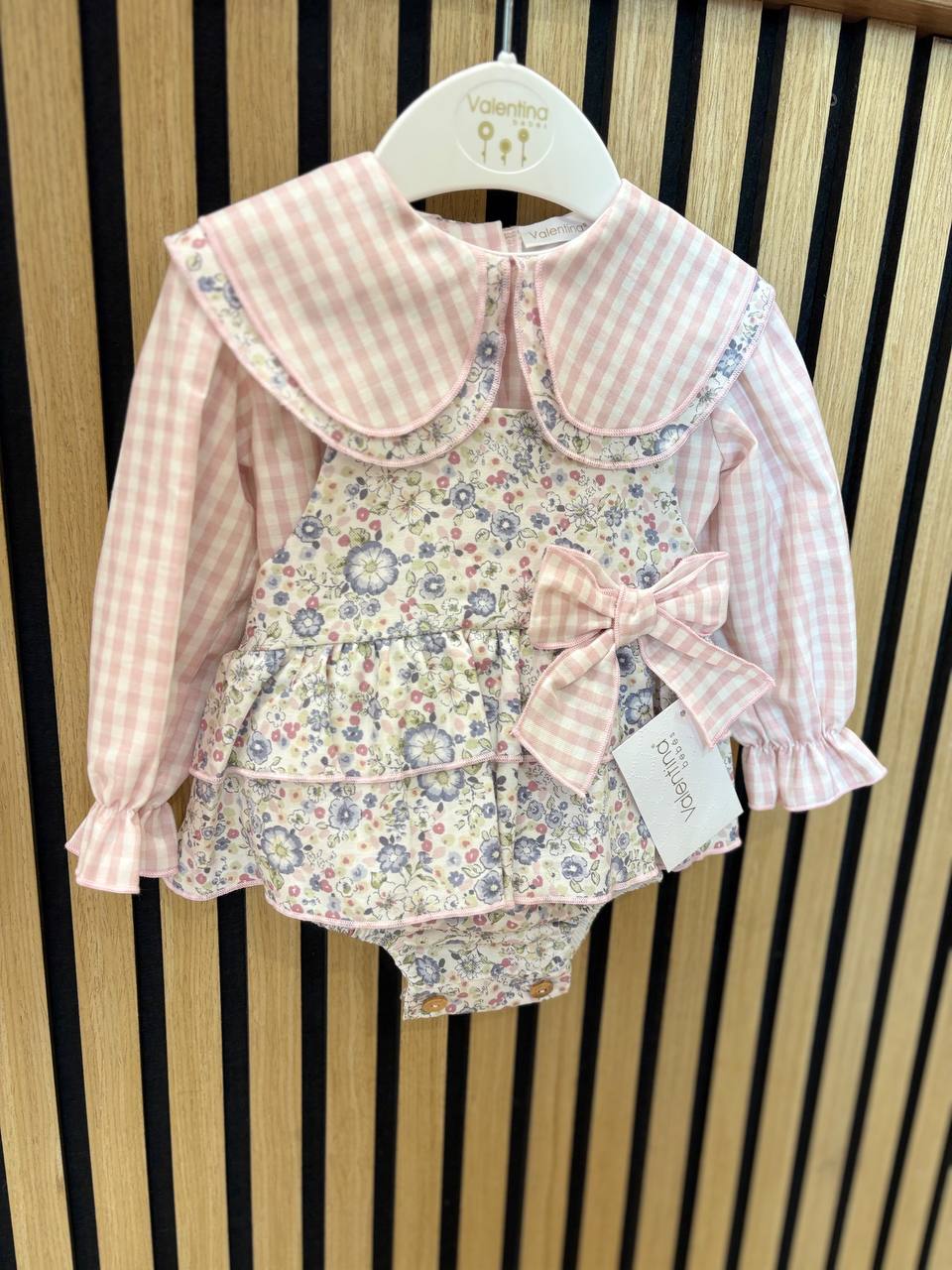 SALOPETTE FIORI COM FIOCCO ROSA VALENTINA BEBÈS
