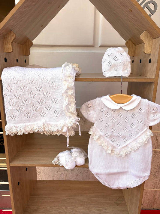 COORDINATO NASCITA RICAMO D'AMORE BIANCO BEBÉ DI ALMY