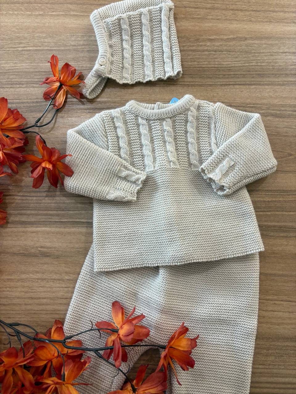 Tutina SPEZZATA CON CUFFIA BEIGE