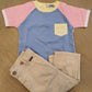 Completo t-shirt tricolore e pantalone beige