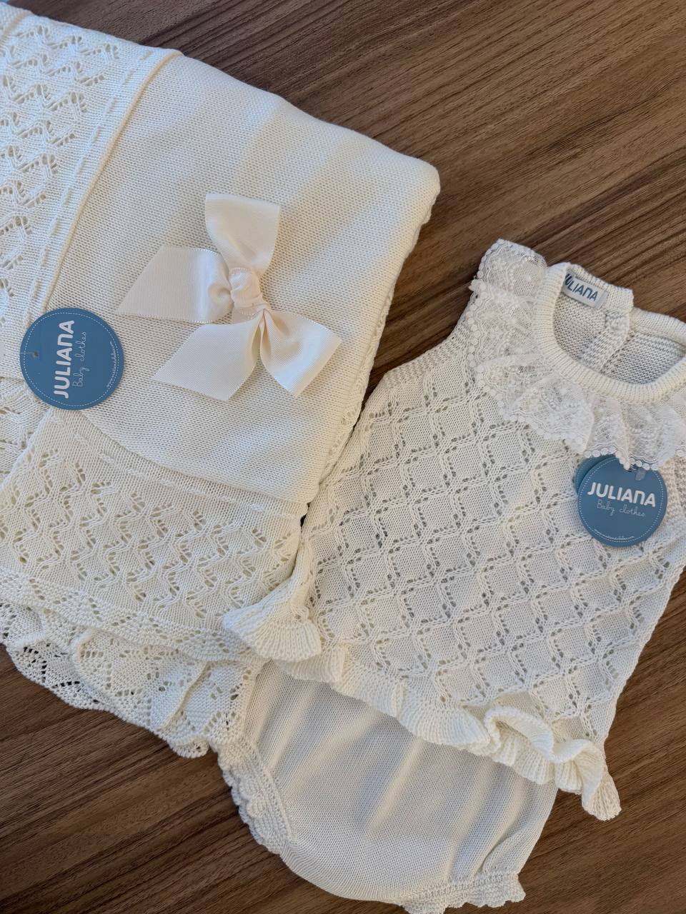 Coordinato nascita CREMA TRAFORATO JULIANA