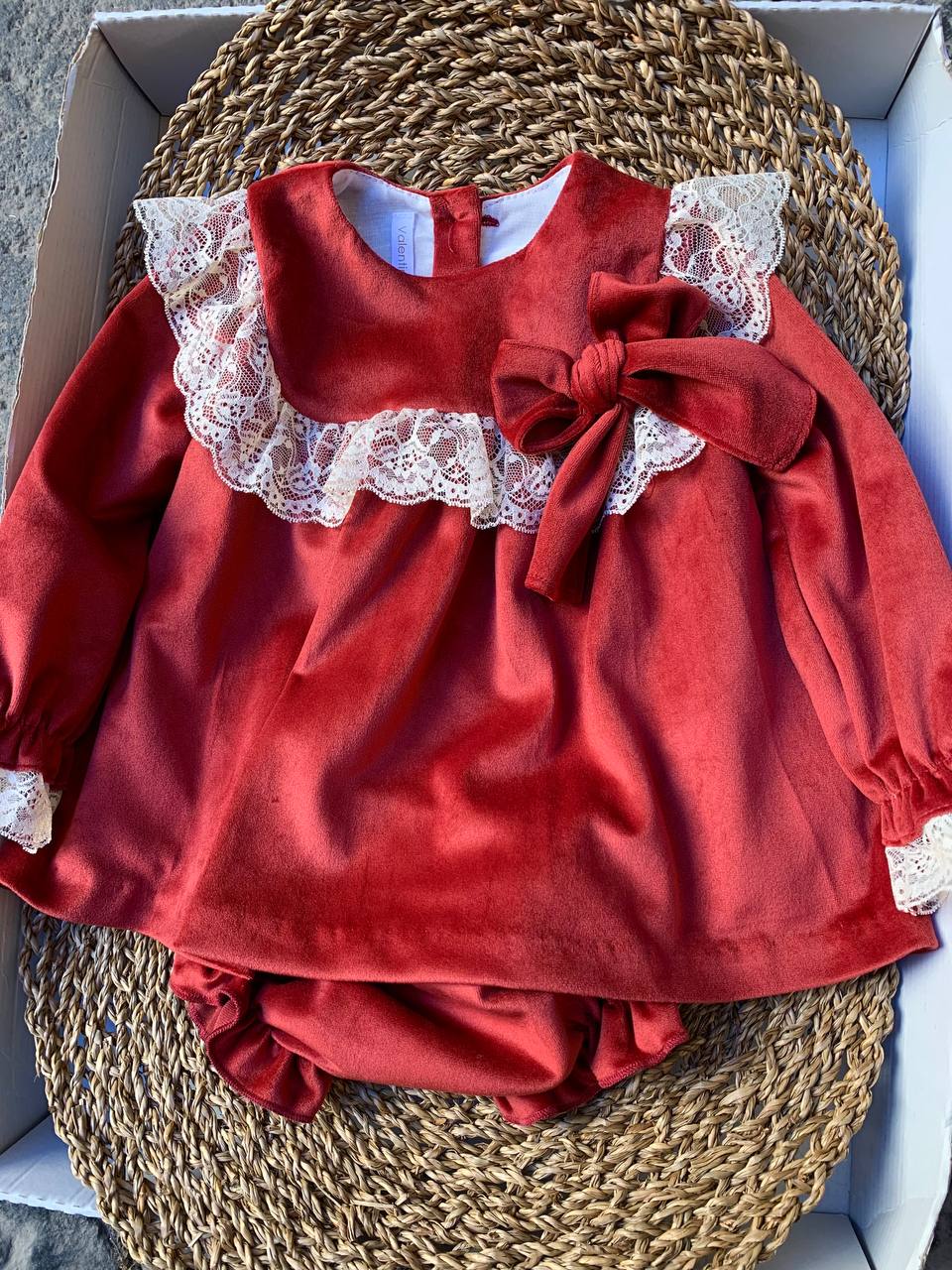 Abitino CON PIZZO VALENTINA BEBÈS